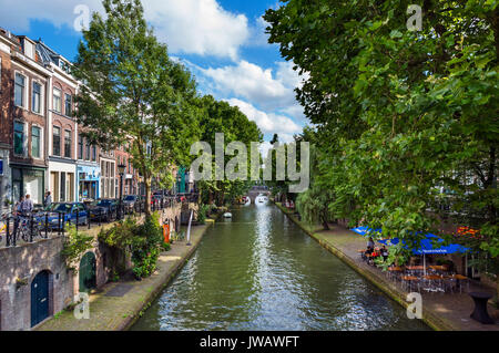 Il Oudegracht (vecchio canale) nel centro della città di Utrecht, Paesi Bassi Foto Stock
