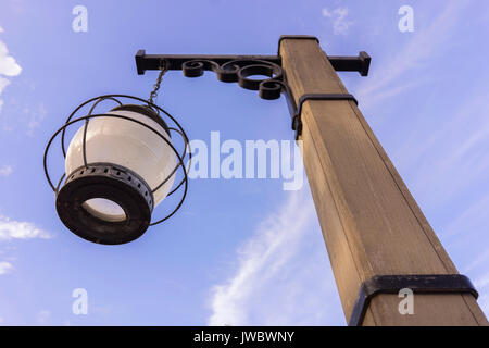 Luce di legno post vintage old west e rusty Foto Stock