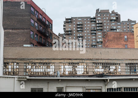 Edifici fatiscenti nel centro cittadino di Rochester New York Foto Stock