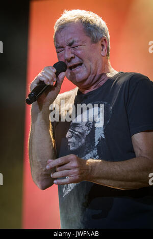 Assago (MI), Italia 27 di Giugno 2017 Deep Purple esegue live al Mediolanum Forum di Assago, Milano. © Davide Merli / Alamy Live News Foto Stock