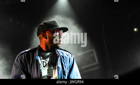 Rapper MOS DEF che ha eseguito 2008 Rock Bells Glen Helen Pavilion Los Angeles. Foto Stock