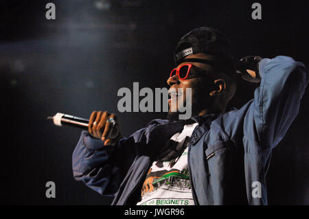 Rapper MOS DEF che ha eseguito 2008 Rock Bells Glen Helen Pavilion Los Angeles. Foto Stock