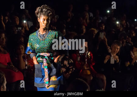 Londra, Regno Unito. 12 Ago, 2017. Soboye è presentato il secondo giorno della settima edizione del AFWL. Credito: Laura De Meo/ Alamy Live News Foto Stock