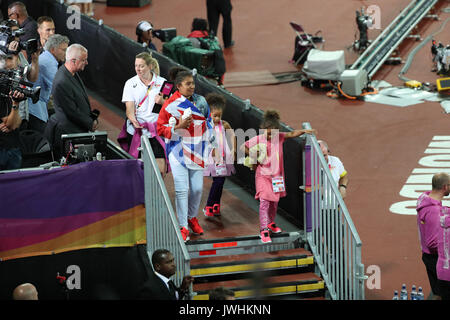 Londra, Regno Unito. 12 Ago, 2017. Mo Farah la famiglia di giorno nove della IAAF London 2017 Campionati del mondo presso il London Stadium. Credito: Paolo Davey/Alamy Live News Foto Stock