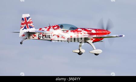 Global Stelle extra 300sc aeromobili a Old Warden Aerodrome Foto Stock