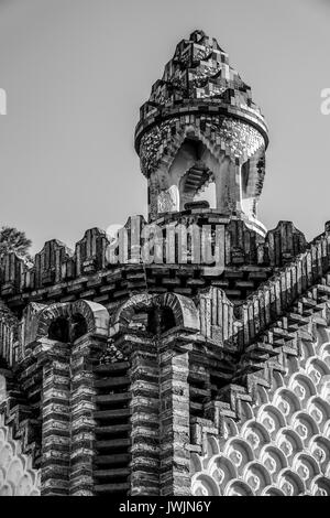 Famoso Finca Güell a Barcellona - una attrazione turistica - Barcellona / Spagna - 2 ottobre 2016 Foto Stock