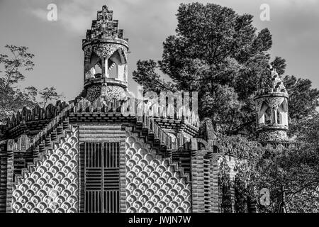 Famoso Finca Güell a Barcellona - una attrazione turistica - Barcellona / Spagna - 2 ottobre 2016 Foto Stock