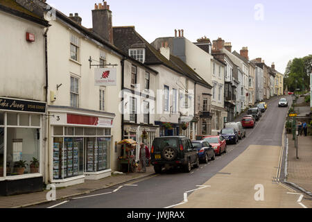 Church Street,Modbury, Devon, una storica città mercato nel sud del distretto prosciutti Foto Stock