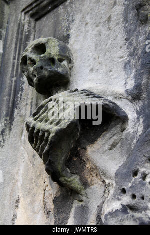 Lapidi in grayfriiars kirkyard Edimburgo in Scozia Foto Stock