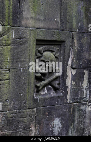 Lapidi in grayfriiars kirkyard Edimburgo in Scozia Foto Stock