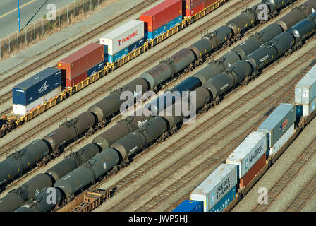 I carri merci alla stazione ferroviaria stazione merci di Vancouver, British Columbia, Canada Foto Stock