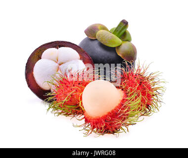 Rambutan e mangosteen isolati su sfondo bianco Foto Stock