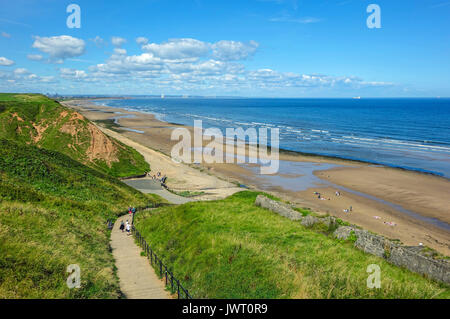 Saltburn dal mare visto da Huntcliffe, inglese località balneare Foto Stock