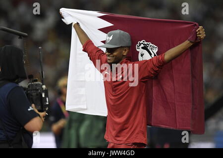 Londra, Regno Unito. 13 Ago, 2017. Il Qatar Mutaz Essa Barshim celebra la sua vittoria nel salto in alto a la IAAF London 2017 mondiali di atletica a Londra, Regno Unito, 13 agosto 2017. Foto: Rainer Jensen/dpa/Alamy Live News Foto Stock