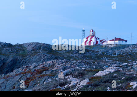 Il Cape Bonavista faro visto qui al tramonto è stato in funzione dal 1842-1962. Esso è ora un museo ed è un provinciale sito storico. Cape Bonavista. Foto Stock