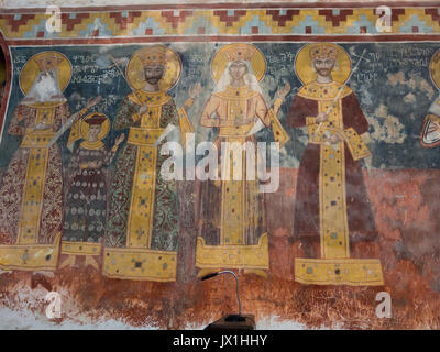 Monastero di Gelati un sito patrimonio mondiale dell'Unesco vicino a Kutaisi, Georgia, fondata nel 1106, interno della Cattedrale dedicata alla Vergine Maria dipinti ad affresco Foto Stock