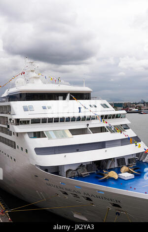 La nave da crociera Seven Seas mariner ormeggiate nel porto di Vancouver sul lungomare di Vancouver British Columbia canada Foto Stock