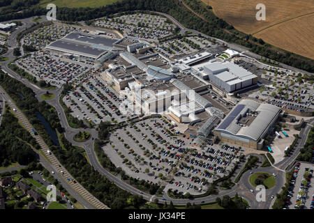 Vista aerea del centro commerciale White Rose vicino a Leeds Foto Stock