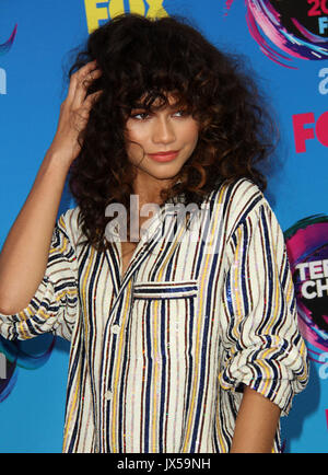13 agosto 2017 - Los Angeles, CA, Stati Uniti - 13 agosto 2017 - Los Angeles, California - Zendaya. Gli arrivi dei Teen Choice Awards 2017 si tengono al Galen Center di Los Angeles. Credito fotografico: AdMedia Foto Stock