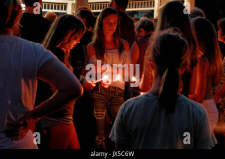 Gorgas Park di Philadelphia, Stati Uniti d'America. 13 Agosto, 2017. Veglia di protesta della supremazia bianca marzo a Charlottesville, al Parco Gorgas in Philadelphia Credito: Carlos Fernandez/Alamy Live News Foto Stock