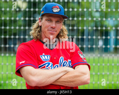 Amburgo, Germania. Il 24 luglio, 2017. Il rinomato giocatore di baseball da Amburgo, Michael "Mitch" Franke, posa per la telecamera ad Amburgo, Germania, 24 luglio 2017. L'ex giocatore professionale di baseball della Germania Amburgo offre programmi di intercettazione dei campi per i bambini in Amburgo. Foto: Christophe Gateau/dpa/Alamy Live News Foto Stock