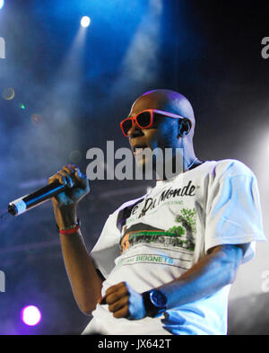 Rapper MOS DEF che ha eseguito 2008 Rock Bells Glen Helen Pavilion Los Angeles. Foto Stock