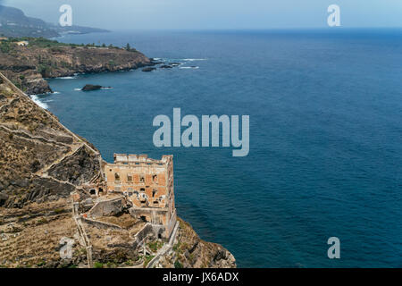 Una breve passeggiata costiera alla Galeria La Fajana, Los Realejos, Santa Cruz de Tenerife, Spagna, in estate 2017 Foto Stock