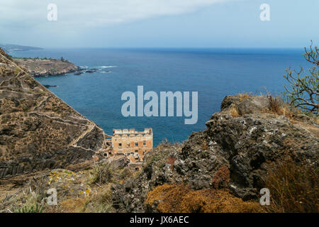 Una breve passeggiata costiera alla Galeria La Fajana, Los Realejos, Santa Cruz de Tenerife, Spagna, in estate 2017 Foto Stock