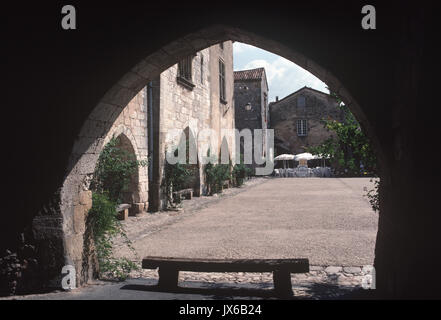 Monpazier, xiii secolo bastide città in Dordogne, Novelle-Aquitaine, a sud ovest della Francia Foto Stock