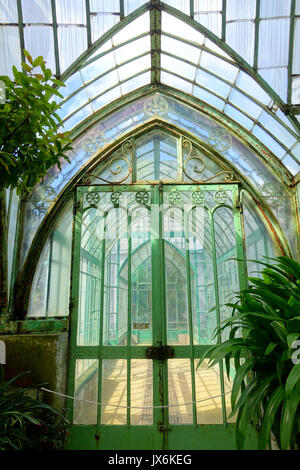 Giardino d'inverno porta a Laeken Serre Reali del Castello Reale di Laeken Bruxelles, Belgio DSC07490 Foto Stock