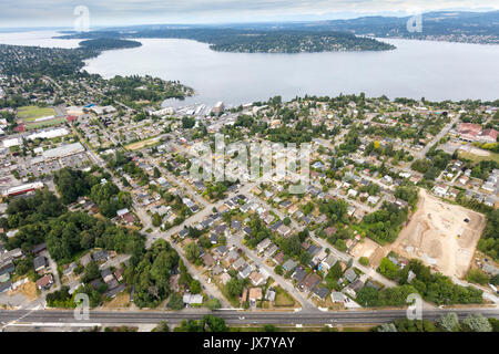 Vista aerea del Bryn-Mawr Skyway, Tamill, Dunlap, il Lago Washington e Mercer Island, Seattle, nello Stato di Washington, USA Foto Stock
