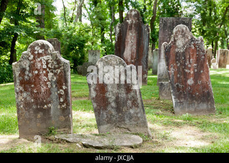 Le lapidi nel vecchio cimitero, Sheffield, Massachusetts. Foto Stock