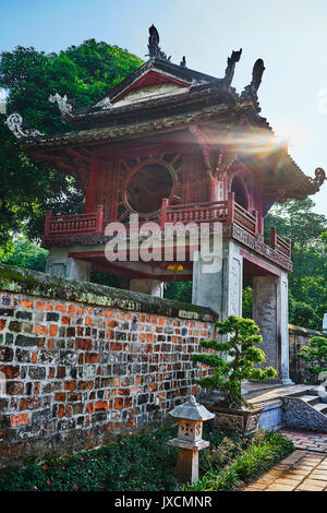 Bellissimo tempio buddista in hanoi Vietnam asia. Foto Stock