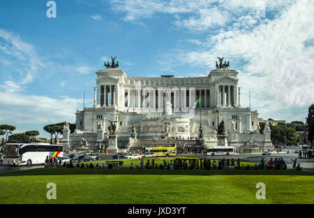 Roma, Italia - 23 agosto 2015: l'Altare della Patria (Altare della Patria) noto anche come il Monumento Nazionale a Vittorio Emanuele II Foto Stock