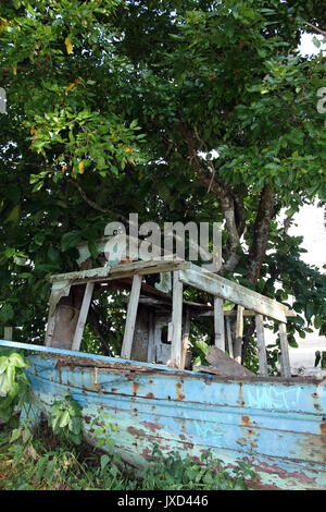 Lavato fino barca Isola di Tioman Malesia Foto Stock