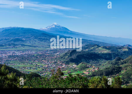 Vista sul vulcano Teide e Parco Nazionale di Teide, Tenerife, Isole Canarie, Spagna Foto Stock