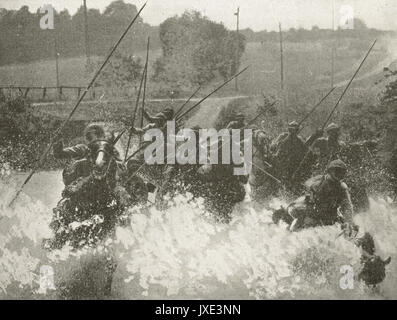 Il francese carica di cavalleria attraverso stream WW1 Foto Stock