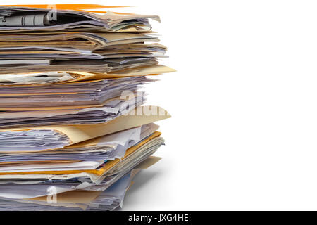 Pila di file con Copia spazio isolato su sfondo bianco. Foto Stock