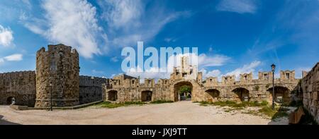 San Paolo Gate a Rodi città vecchia, vista interna, l' isola di Rodi, Grecia Foto Stock