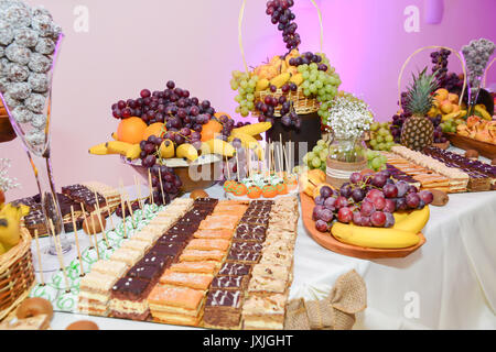 Candy bar.dolci le modalità per il ricevimento di nozze Foto Stock