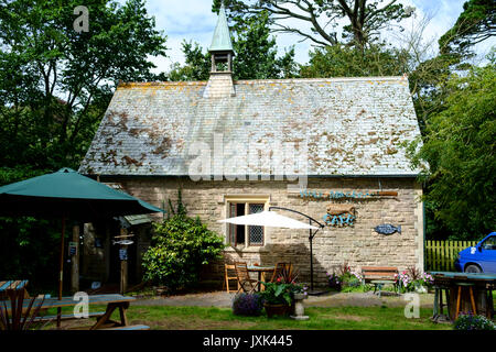 Intorno al villaggio di Helford sulla penisola di Lizard Cornwall Inghilterra UK Santo sgombro cafe Foto Stock