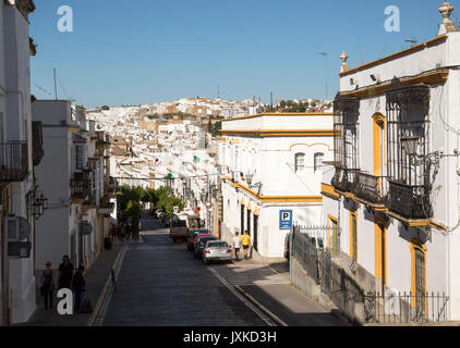 Parte moderna del villaggio di Arcos de la Frontera, la provincia di Cadiz Cadice, Spagna Foto Stock