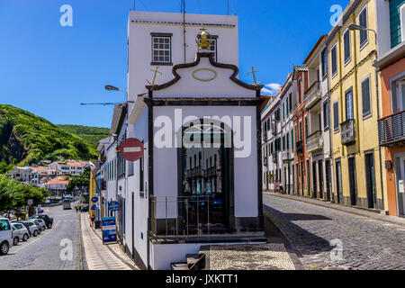 Stradine acciottolate della città di Horta, isola di Faial, Azzorre Foto Stock