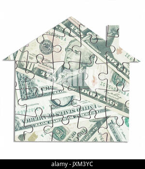 Dollar house puzzle su uno sfondo bianco Foto Stock