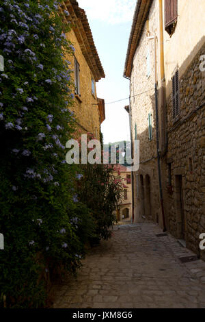 Callian, borgo medievale arroccato sulle colline tra Montauroux e Fayence, Provence-Alpes-Côte d'Azur regione nel sud-est della Francia, Europa Foto Stock