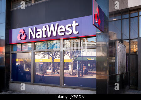 Esterno di un Nat West Bank a Southsea, Hampshire, Regno Unito Foto Stock