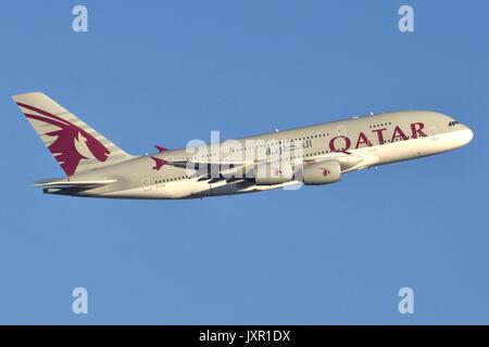 QATAR Airways Airbus A380-800 A7-APA Foto Stock