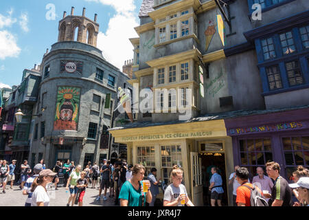 Diagon Alley nel mondo di Wizarding di Harry Potter in Universal Studios Orlando, Florida. Foto Stock