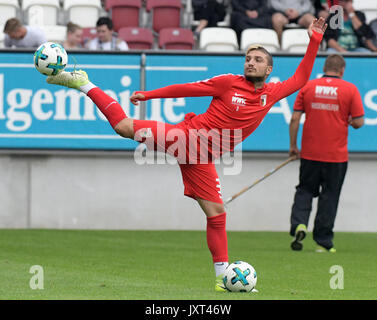 Augsburg, Germania. 06 Ago, 2017. Augusta Konstantinos Stafylidis al football match amichevole tra FC Augsburg e PSV Eindhoven presso il WWK Arena di Augsburg, Germania, 06 agosto 2017. Foto: Stefan Puchner/dpa/Alamy Live News Foto Stock