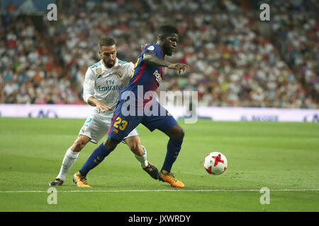 Samuel Umiti e Dani Carvajal. Real Madrid Barcellona sconfitto 2-0 nella seconda gamba della Supercoppa Spagnola partita di calcio al Santiago Bernabeu s Foto Stock